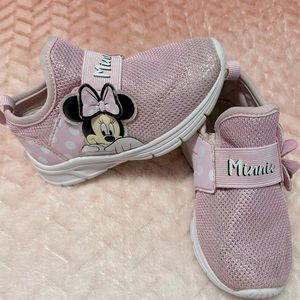 Minnie Mouse shoes